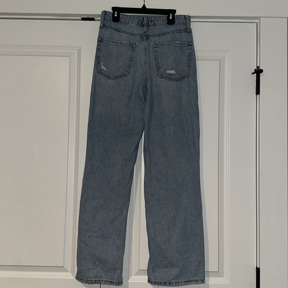 Forever 21 Ripped Jeans - Picture 4 of 5